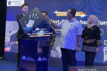 Era baru bedah robotik di Indonesia
