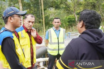 Direktur Air Minum Kemen PU tinjau dua SPAM di Padang Panjang