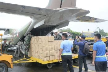 TNI kirim logistik untuk tim SAR yang bertugas evakuasi ATR 42-500