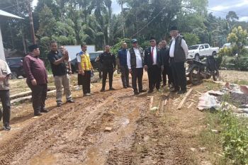 Pemkab Pasaman Barat usulkan pembangunan jalan alternatif ke provinsi