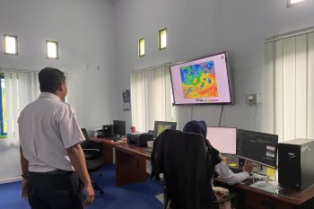 BMKG imbau warga pesisir waspada gelombang tinggi di perairan Maluku tiga hari ke depan