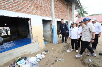 Kunjungan ke Pidie Jaya, Mendagri minta percepat renovasi sekolah terdampak banjir di Pidie Jaya