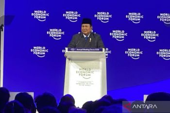 IMF praises Indonesia's economy, Prabowo sees faster growth
