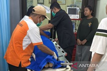 Banjir masuk rumah, bapak-anak tewas tersengat listrik di Situbondo
