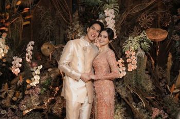 Nuansa adat Jawa warnai akad nikah El Rumi dan Syifa Hadju