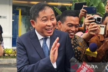 Ignasius Jonan absen dari sidang pemeriksaan kasus anak Riza Chalid