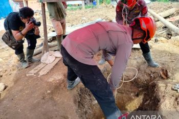 Brimob Polda Sumbar bangun 10 sumur galian bagi penyintas di Palembayan Agam