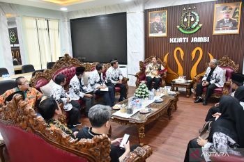 Kejaksaan tinggi Jambi dan PGRI Jalin Sinergi untuk Perlindungan Hukum Guru