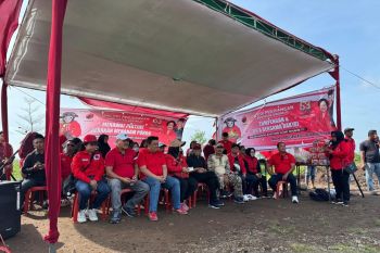 PDIP Sidoarjo tanam pohon saat peringatan HUT ke-79 ketua umum