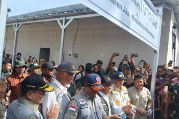 Menko PMK dan Mendagri resmikan huntara di Palembayan Agam