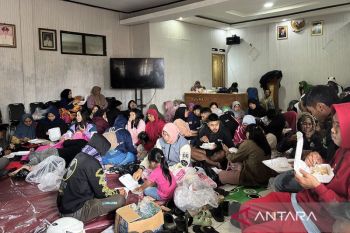 Cuaca ekstrem, BPBD: 400 warga Bandung Barat mengungsi akibat longsor