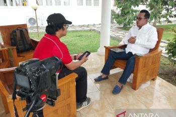 Bupati Tanah Datar pastikan pemerintah lengkapi isi perabotan huntara