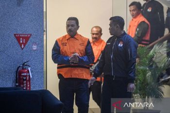 Penggeledahan kantor perumahan Madiun, KPK periksa barang elektronik