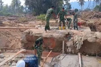Pemerintah terus bangun bangun jembatan di Tapanuli Tengah untuk pacu ekonomi