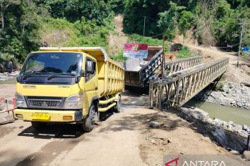 TNI selesai bangun tujuh jembatan armco-bailey di lokasi bencana Agam (Video)