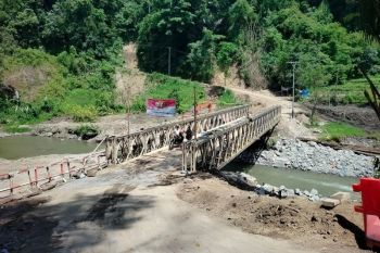 Akses transportasi Agam normal kembali, TNI rampungkan tujuh jembatan darurat