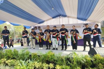 Doa bersama-bazar murah meriahkan Peringatan Hari Bakti Imigrasi ke-76 di Kalteng