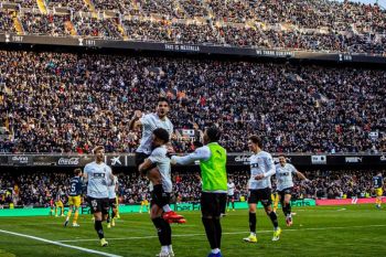 Valencia menang dramatis atas Espanyol 3-2