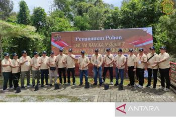 Kejati Kalbar tanam pohon perkuat aksi kepedulian lingkungan di Singkawang