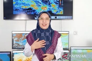 BMKG: Hujan dan hujan petir dominasi guyur kota besar