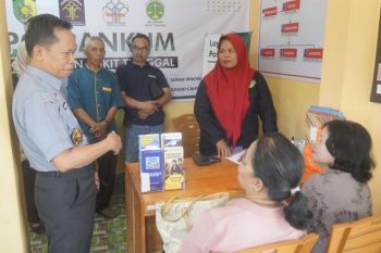 Kakanwil Kemenkum Kalteng kunjungi Posbankum di Palangka Raya
