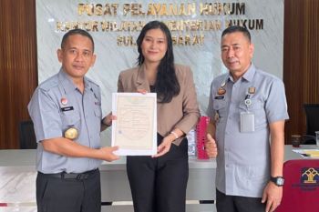 Kemenkum Sulbar beri perlindungan hukum dengan bantu daftarkan hak cipta 12 buku