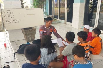 Polisi Samarinda ubah bekas ruang tunggu pelabuhan jadi arena belajar