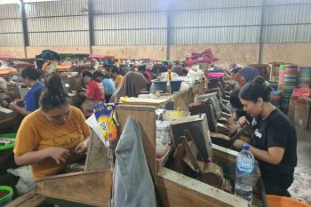 24 ribu pekerja pabrik rokok terancam PHK dampak penambahan layer cukai