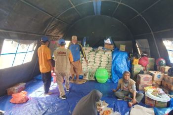 Dapur umum gelombang pasang Ampenan Mataram ditutup Rabu besok