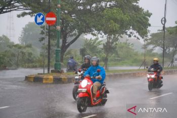 Pemkab Bekasi berlakukan kebijakan WFH bagi ASN terdampak banjir