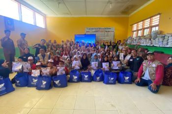 BFLF gandeng donatur Malaysia bantu seragam sekolah untuk pelajar Aceh