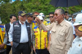 Menteri PU Instruksikan Jalur Lembah Anai Fungsional 24 Jam Selama Libur Lebaran