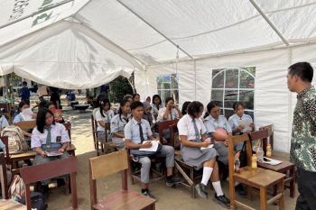 Penyintas bencana masih menetap di SMAN 1 Tukka