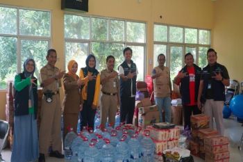 KEK Batang salurkan bantuan logistik warga terdampak banjir