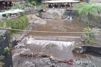 DLH Banyumas imbau untuk membatasi pemanfaatan air sungai pascabanjir bandang