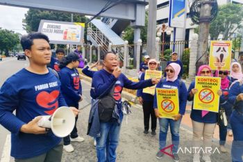 FAKTA Indonesia desak penerapan cukai MBDK