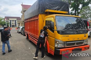 Ditreskrimsus Polda Jambi ungkap pengangkutan 12,3 ton BBM Ilegal