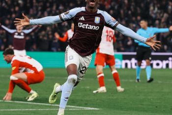 Menang dramatis 3-2 atas Salzburg, Aston Villa finis peringkat dua