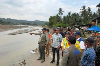 Kepala BNPB-Kasatgaswil PRR inspeksi progres rekonstruksi Aceh