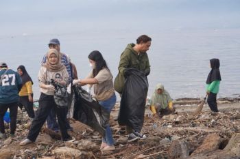 Aksi bersih Teluk Palu Sulteng kumpulkan 100 ton sampah