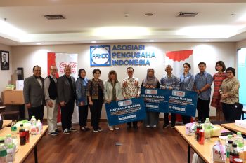 CCEP Indonesia salurkan beasiswa bagi mahasiswa terdampak bencana Sumatera