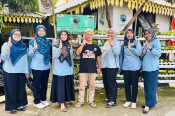 FTUP latih masyarakat peduli Ciliwung kembangkan Aquaponik vertikal untuk Urban Farming