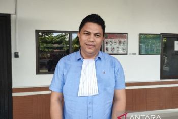 Pengacara minta kliennya terdakwa perintangan hukum di Setwan Bitung dibebaskan