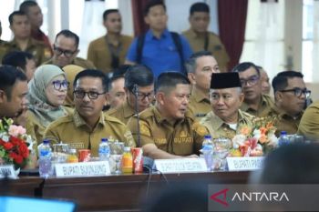 Wawako Solok hadiri rapat koordinasi percepatan R3P pascabencana