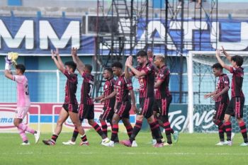 Manajer Persipura tak ingin timnya cepat puas dengan hasil saat ini