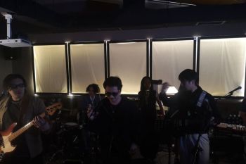 Jerome Kurnia rindu ayah saat peluncuran album Ricecooker