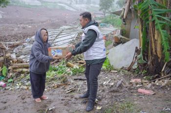 Tanggap bencana longsor Cisarua Kabupaten Bandung, BRI Peduli salurkan bantuan bagi warga