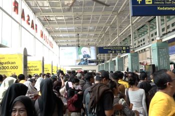 Menhub sebut angkutan nataru 2025/2026 terlaksana lancar