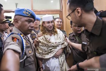 Polisi tetapkan Bahar bin Smith tersangka penganiayaan