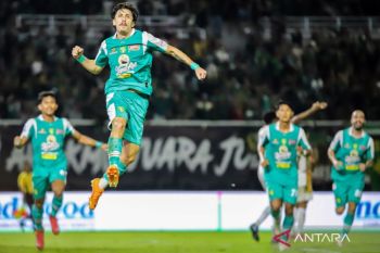 Pemain Persebaya Surabaya digenjot latihan fisik